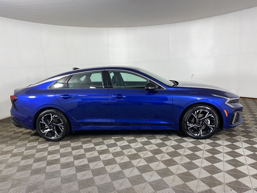 2025 Kia K5 GT-Line photo 5