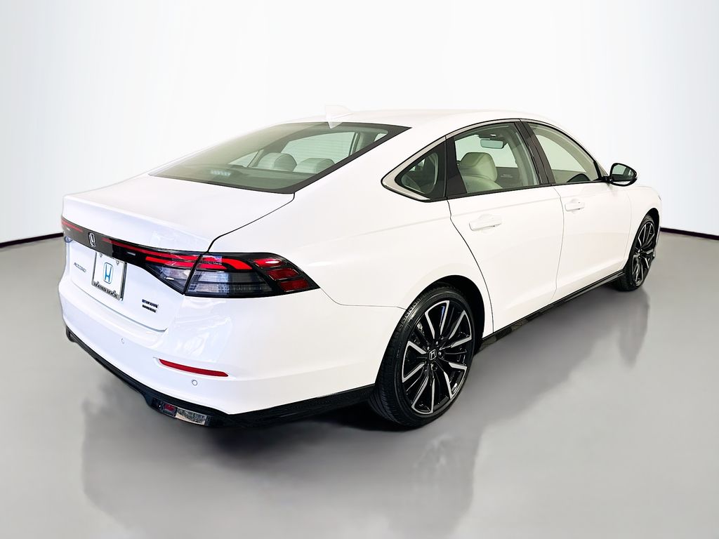 2025 Honda Accord Hybrid Touring photo 5