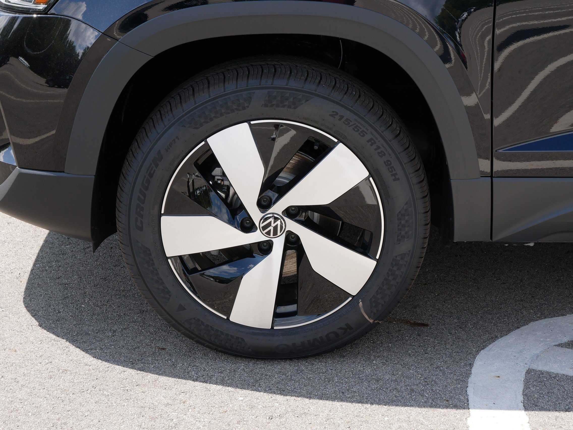 2025 Volkswagen Taos S photo 4