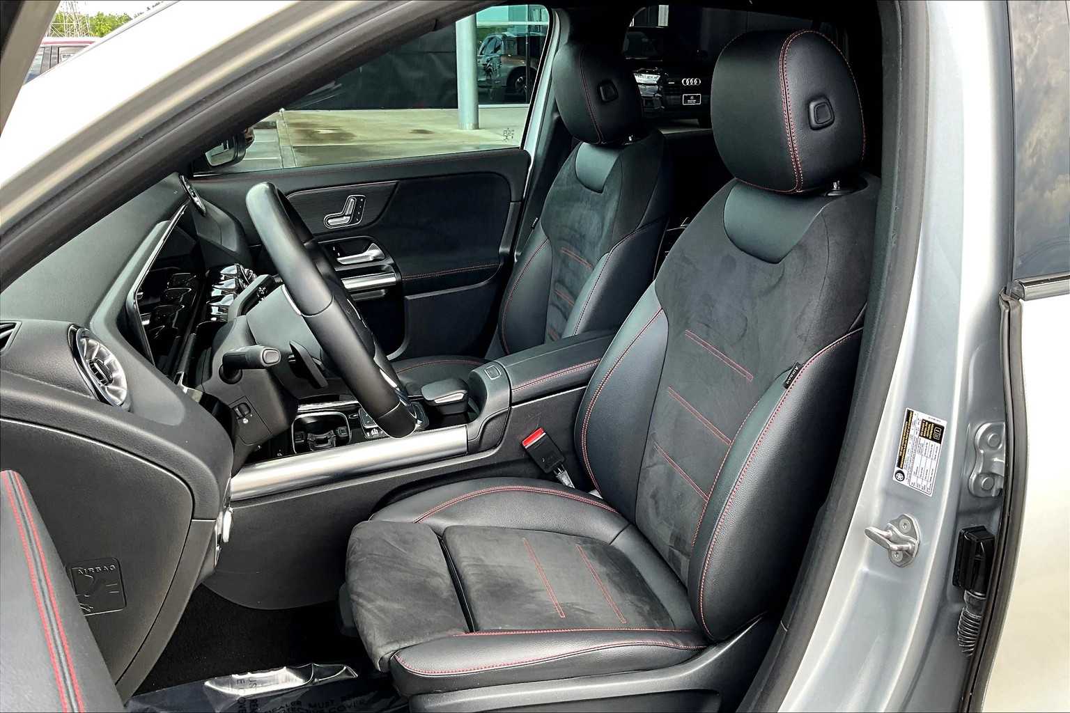 2023 Mercedes Benz GLA 250 photo 7