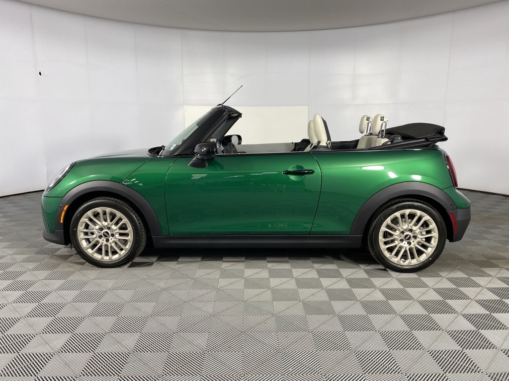 2026 Mini Cooper Convertible Iconic photo 4
