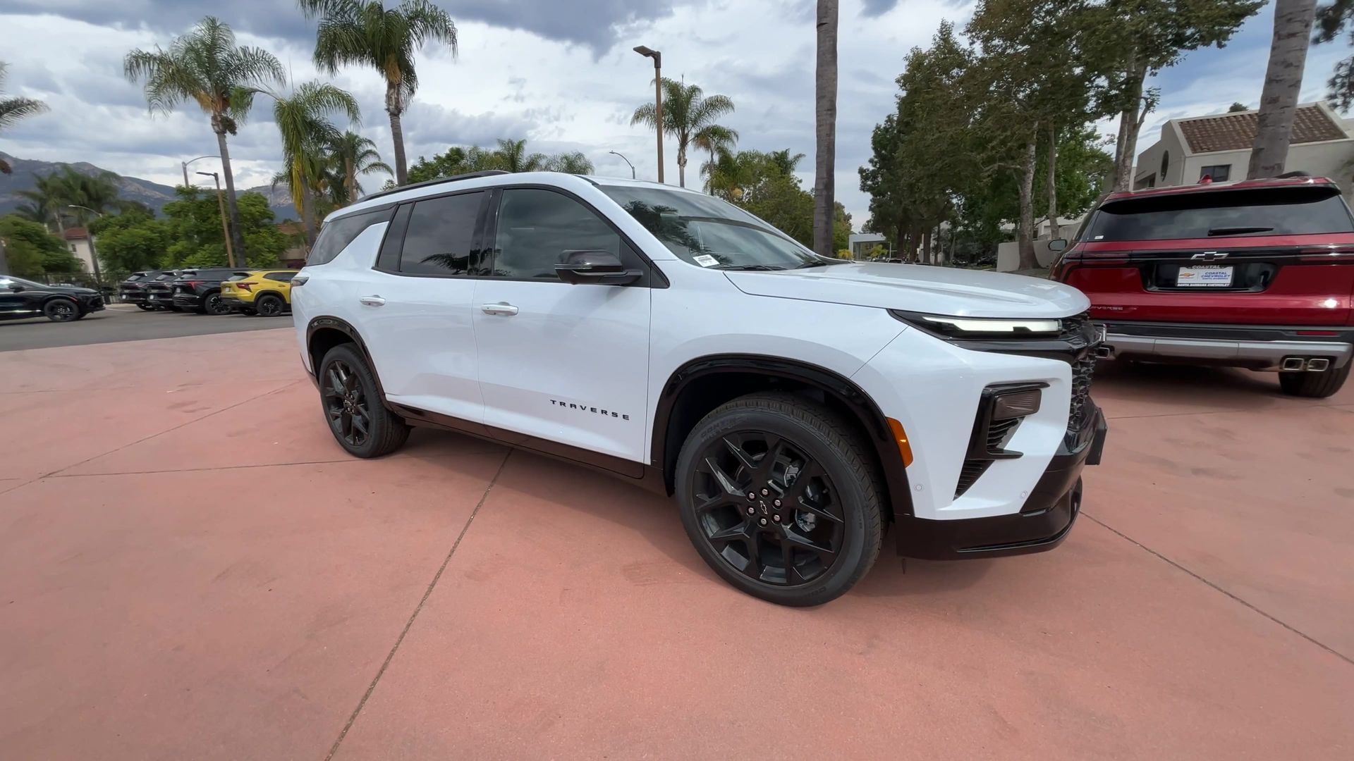 2026 Chevrolet Traverse RS photo 2