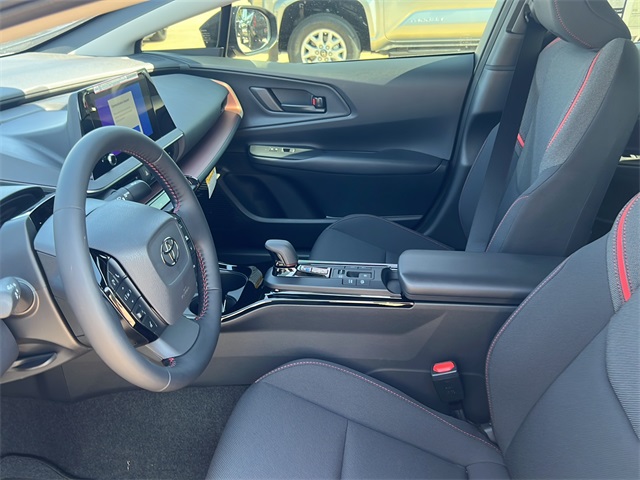 2026 Toyota Prius Plug-in Hybrid SE photo 16