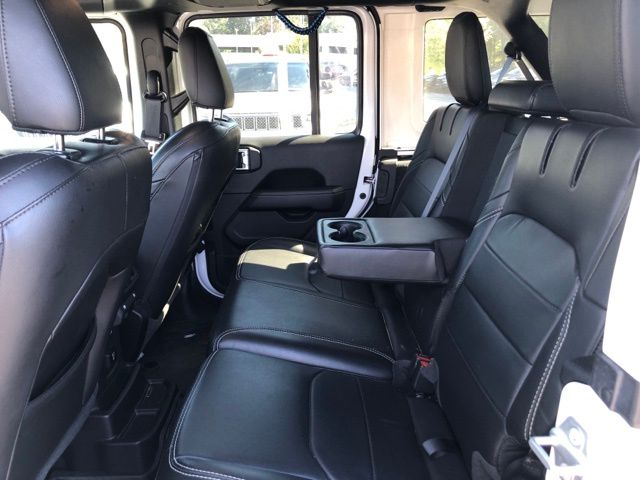 2023 Jeep Wrangler Sahara 4xe photo 10