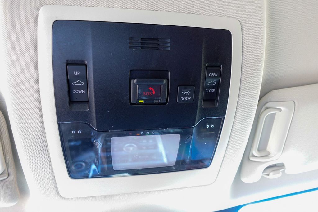 2020 Lexus NX 300h Premium photo 23