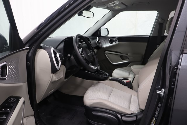 2025 Kia Soul LX photo 9