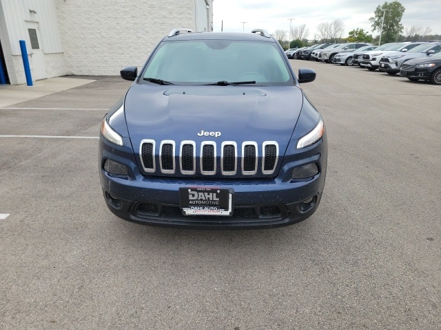 2018 Jeep Cherokee Latitude photo 2