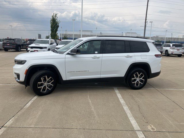 2024 Jeep Grand Cherokee Limited photo 4