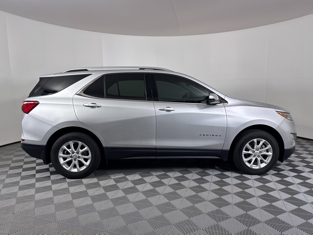 2018 Chevrolet Equinox LT photo 23