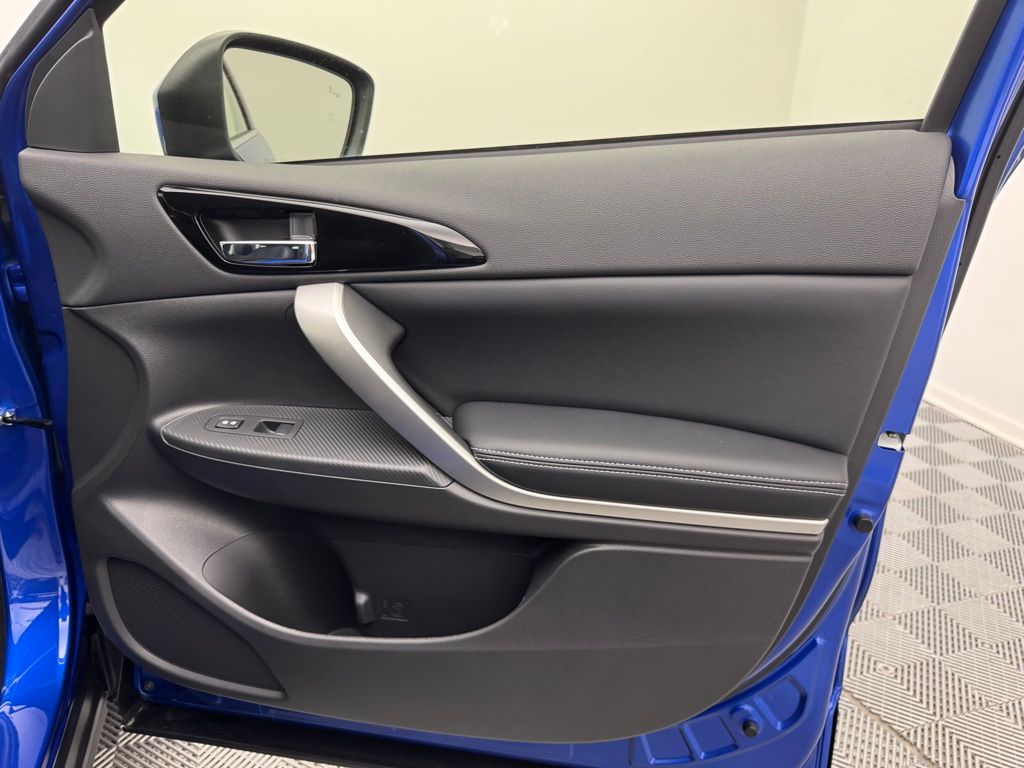 2025 Mitsubishi Eclipse Cross SE photo 35