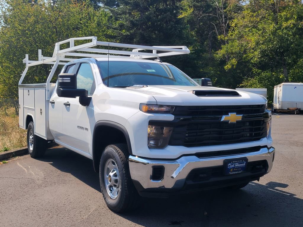 2025 Chevrolet Silverado 2500HD Work Truck photo 3