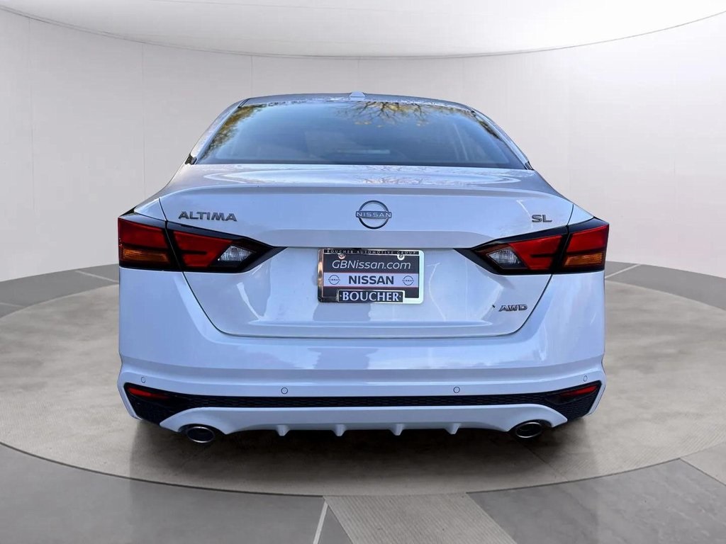2025 Nissan Altima SL photo 4