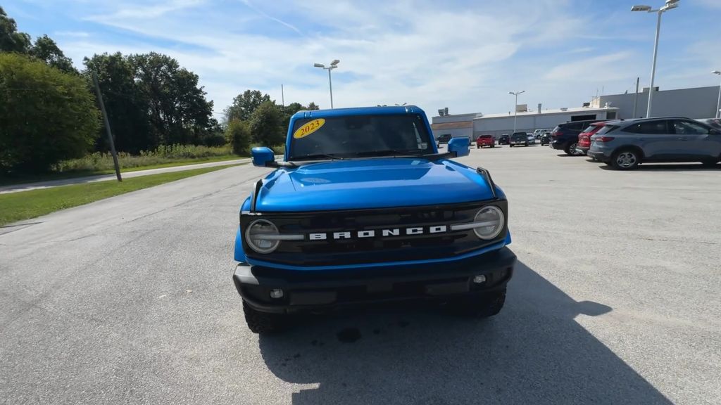 2023 Ford Bronco Outer Banks photo 3
