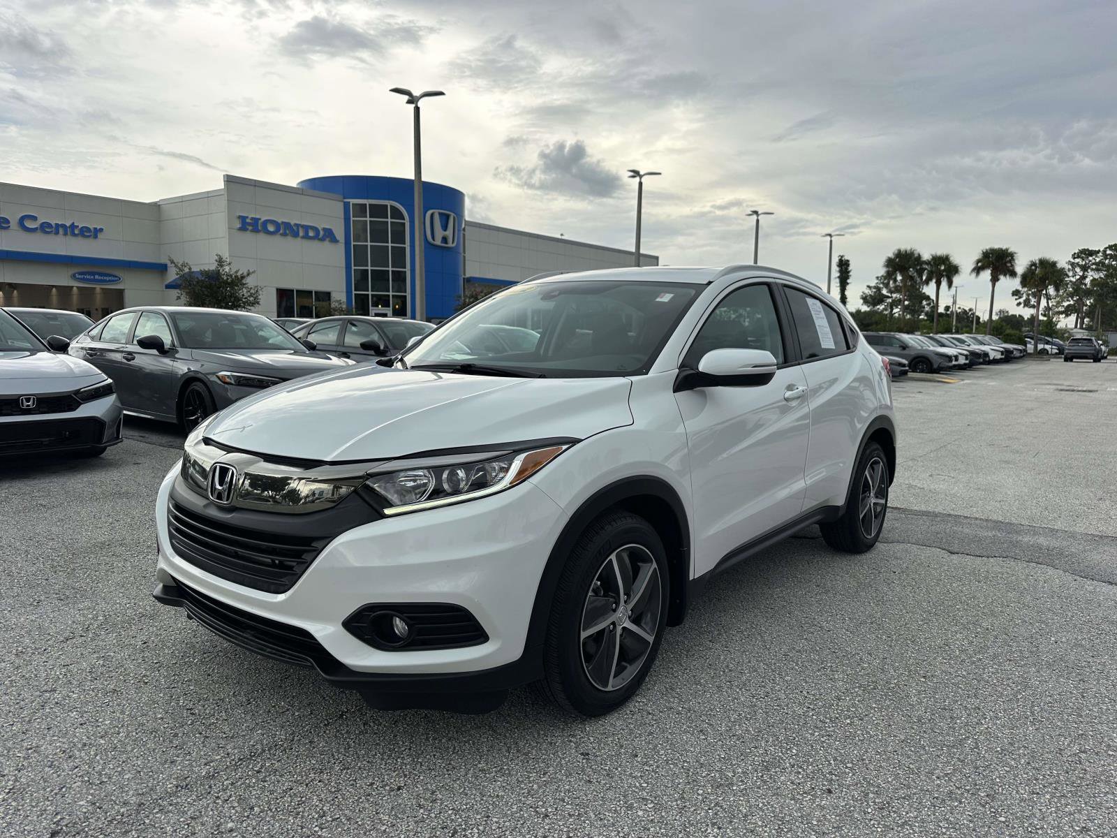 2022 Honda HR-V EX-L photo 5