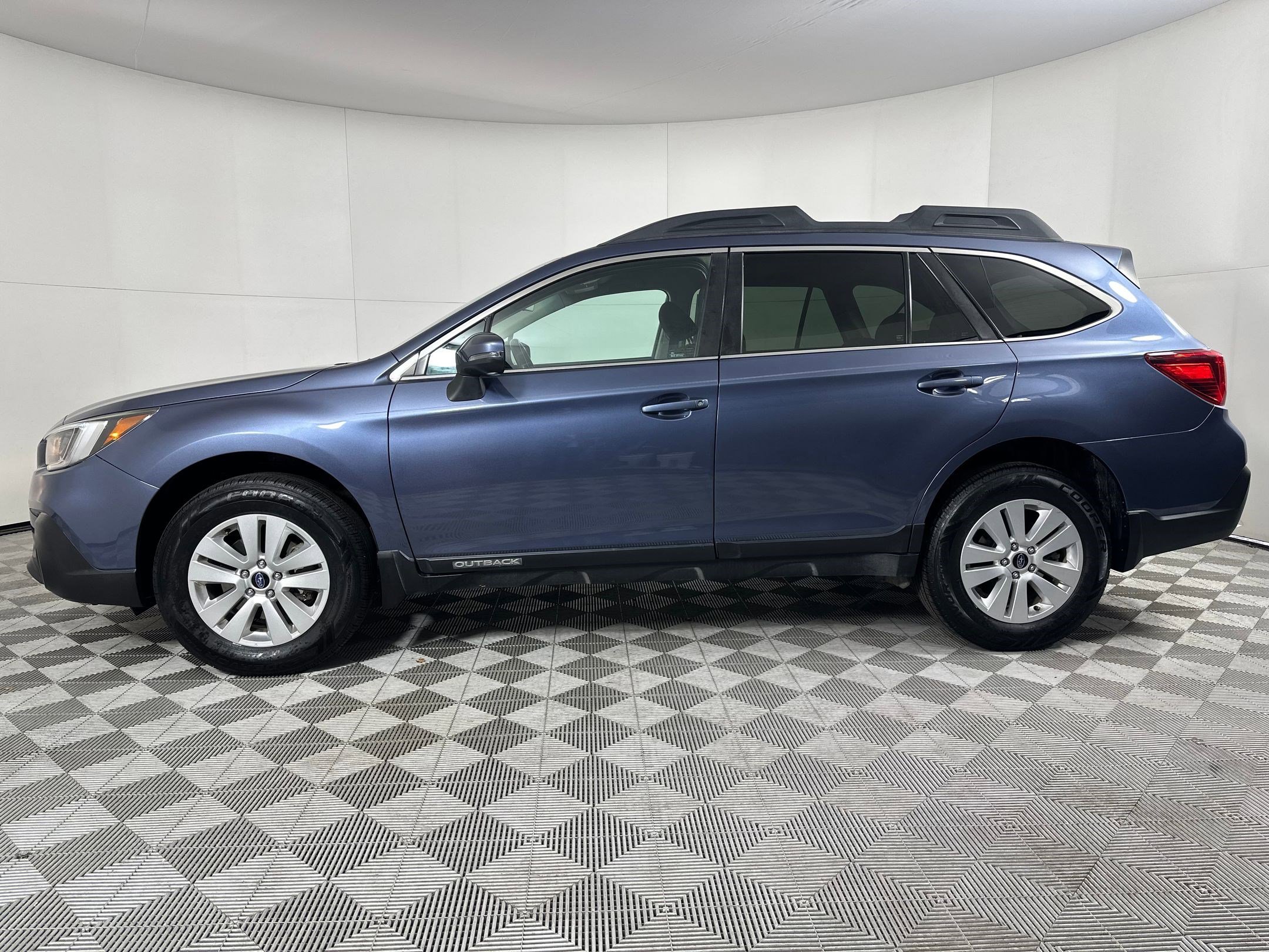 Used 2018 Subaru Outback Premium with VIN 4S4BSAFC2J3283930 for sale in Santa Fe, NM