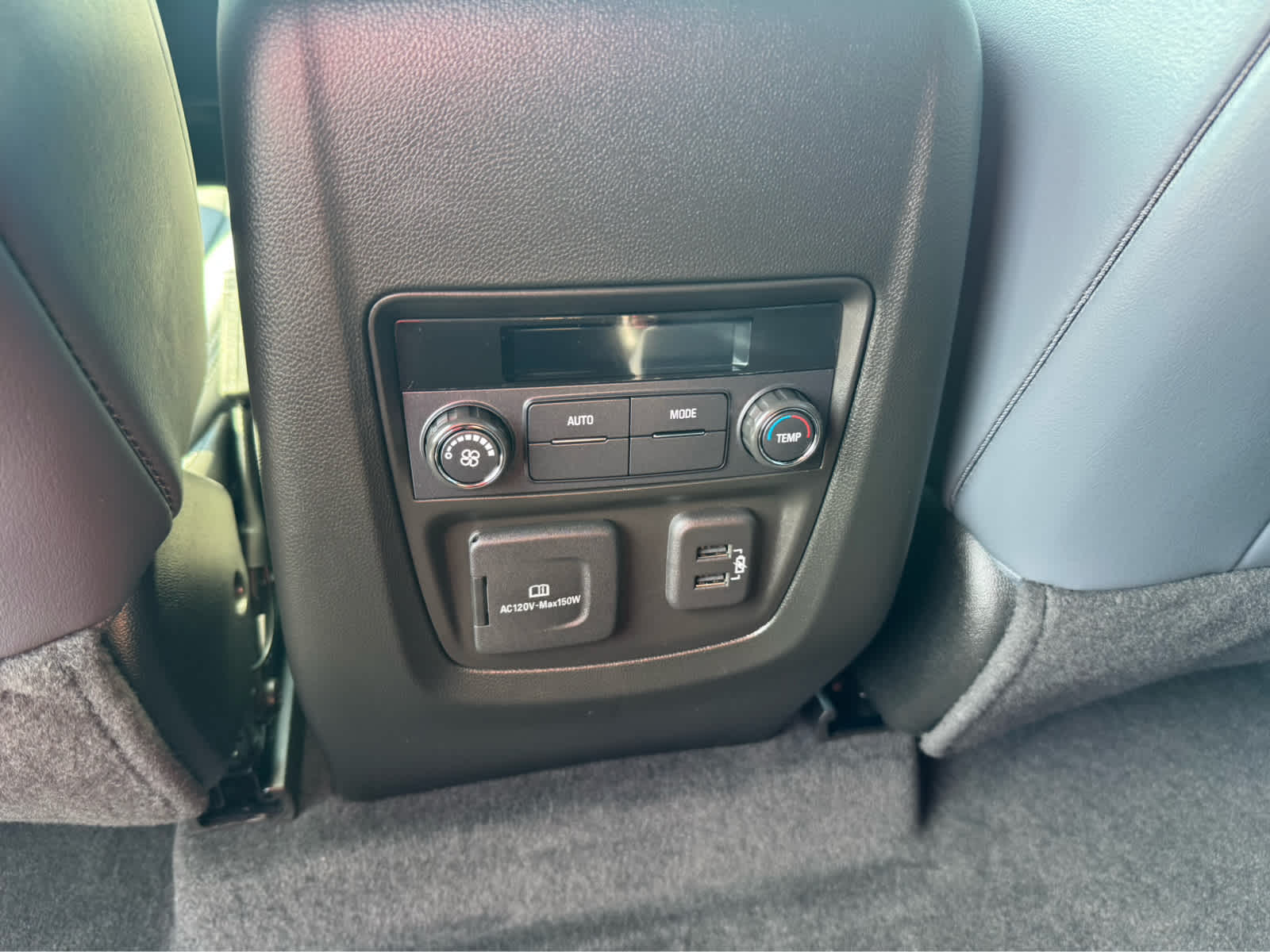 2024 Buick Enclave Essence photo 13