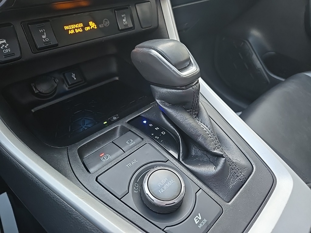 2022 Toyota RAV4 Hybrid XSE photo 58