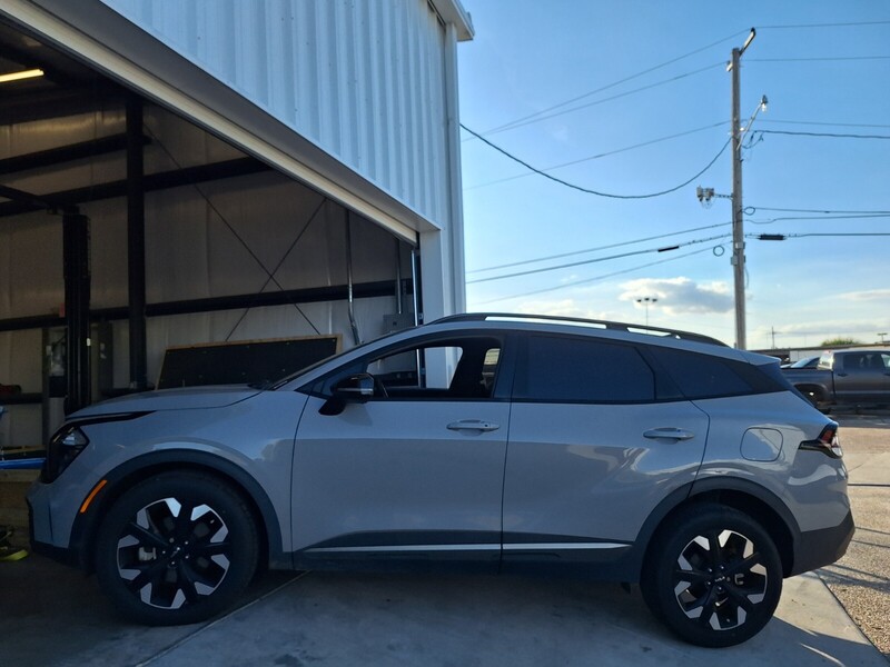 2023 Kia Sportage X-Line photo 2