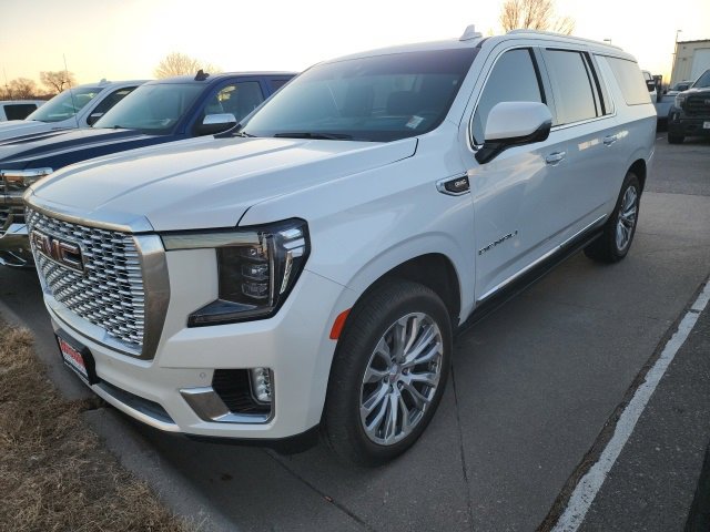 2022 GMC Yukon XL Denali's photo