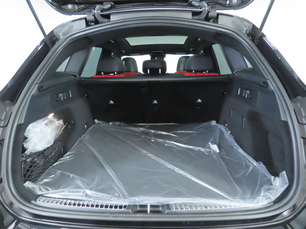 2026 Mercedes Benz GLC 300 photo 25