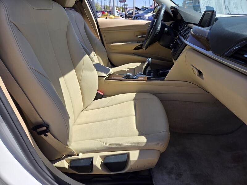 2015 Bmw 320i photo 11