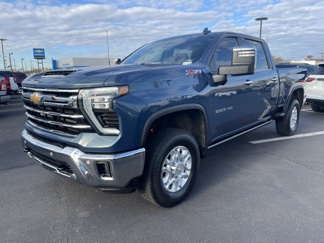 2024 Chevrolet Silverado 2500HD LTZ photo 3