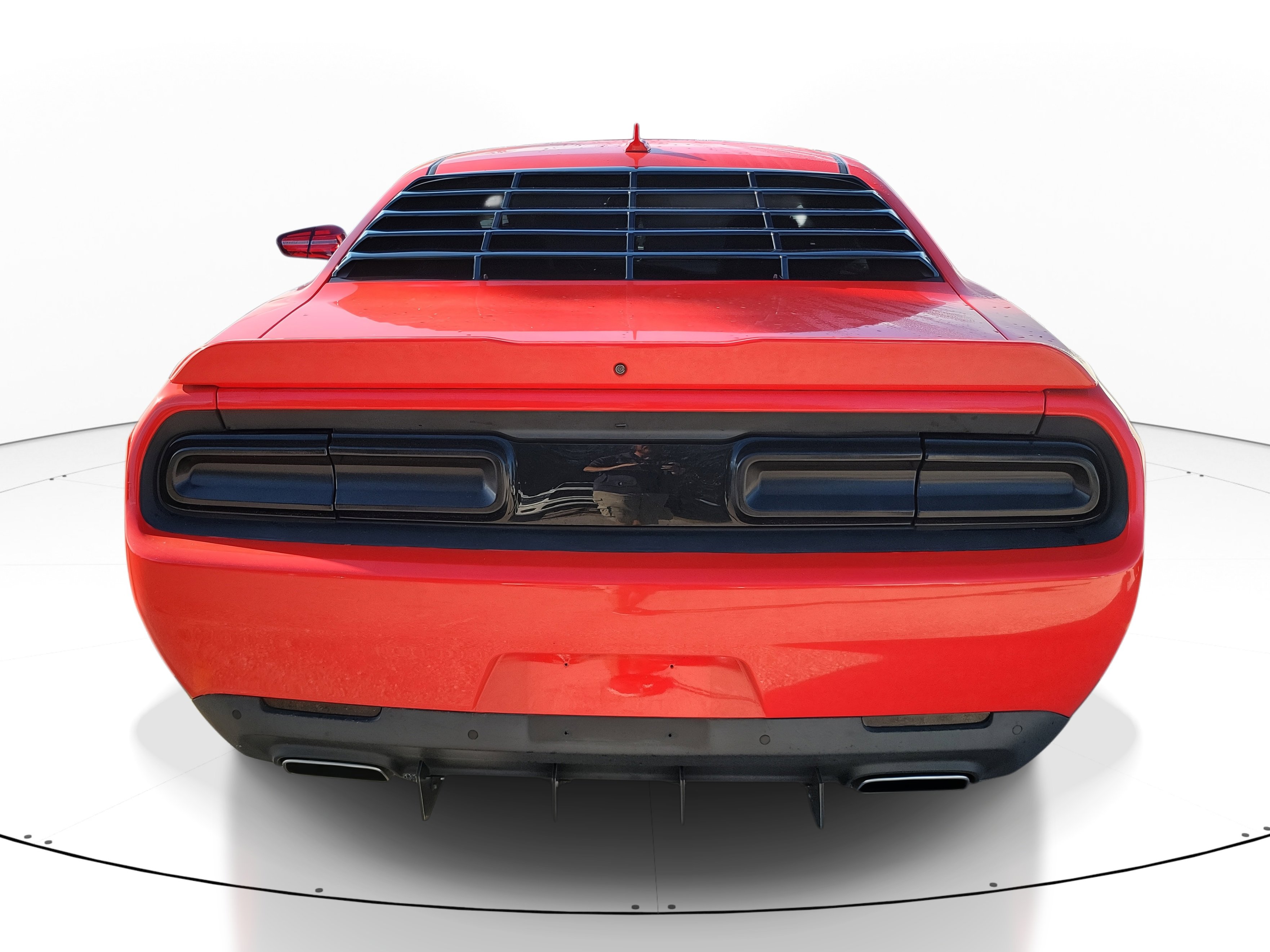 2017 Dodge Challenger SXT Plus photo 4