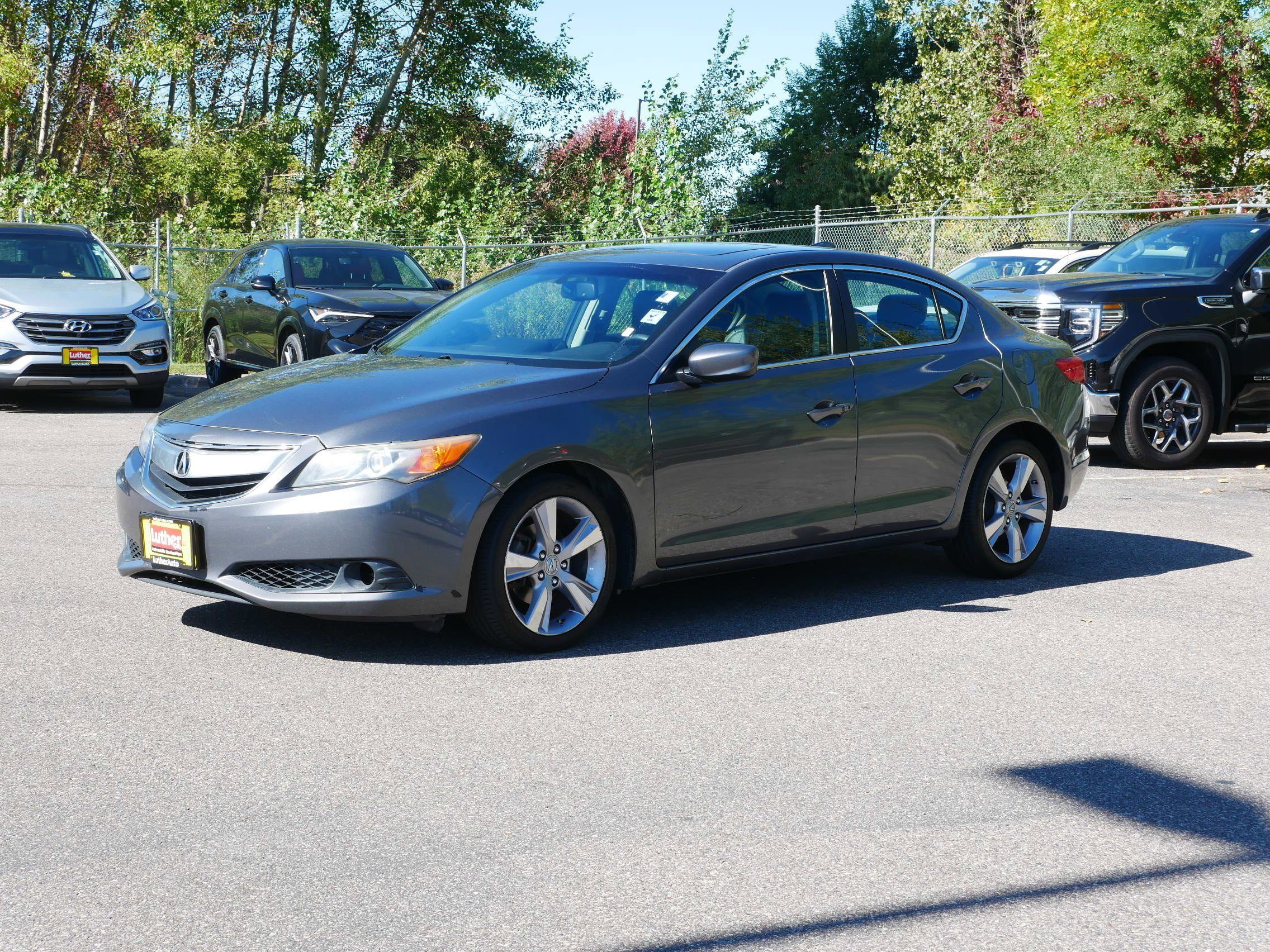 2013 Acura ILX 2.0L Premium photo 2