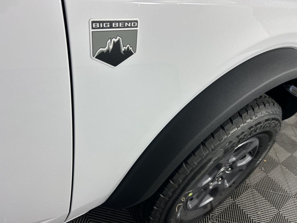 2025 Ford Bronco Big Bend photo 2