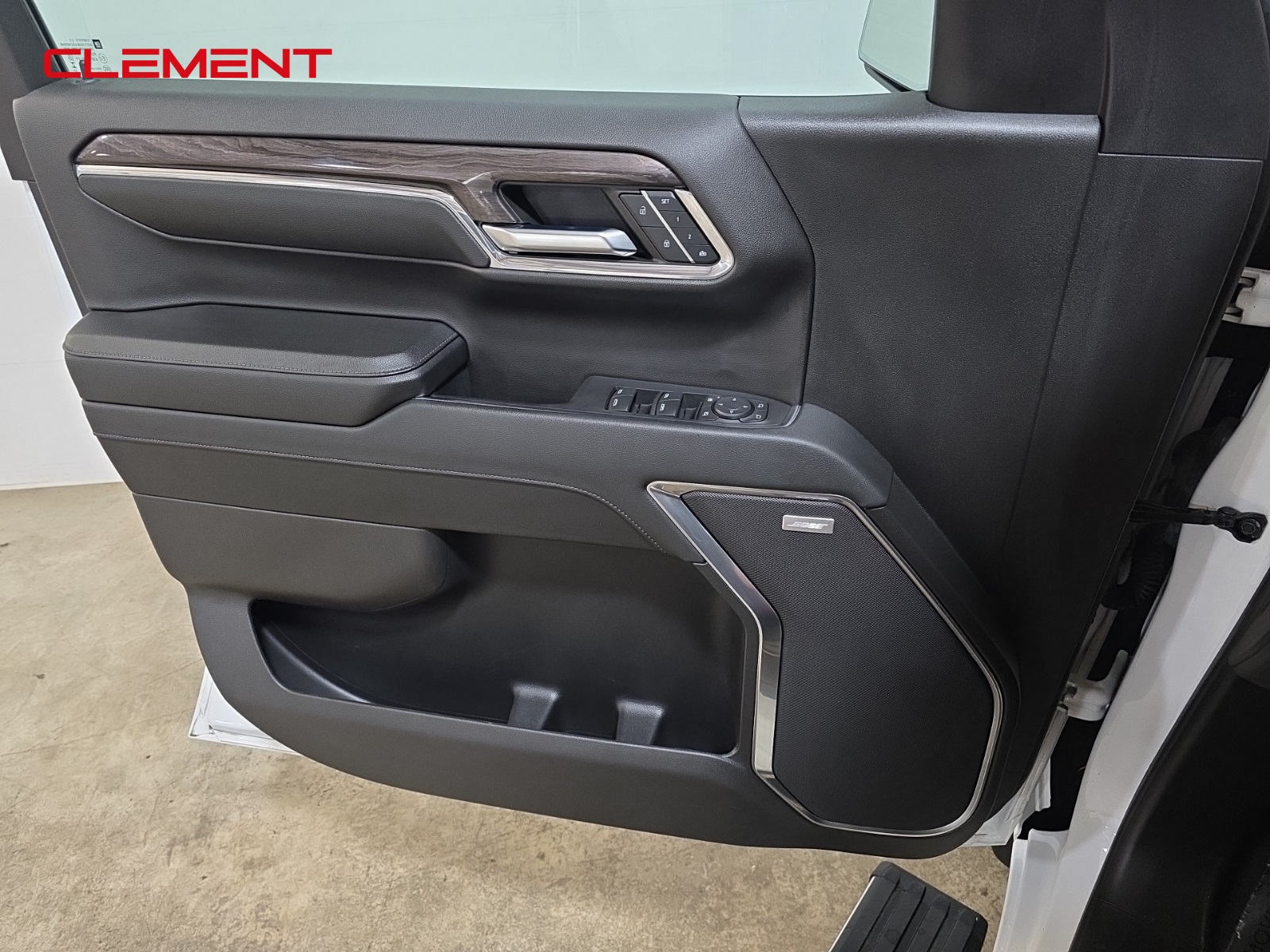 2024 Chevrolet Silverado 1500 LTZ photo 23