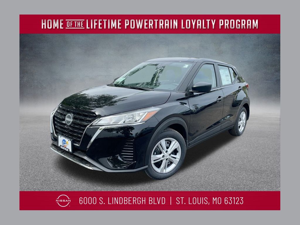 2025 Nissan KICKS PLAY Base's photo