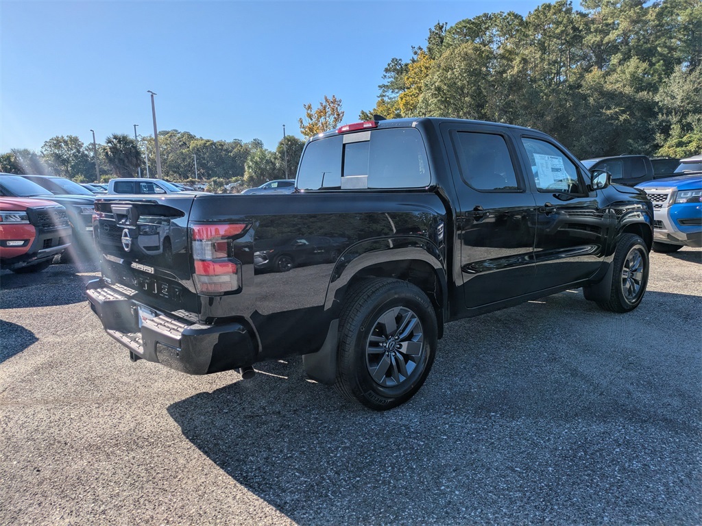 2026 Nissan Frontier SV photo 3