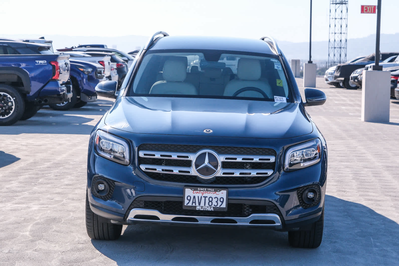 2022 Mercedes Benz GLB 250 photo 2