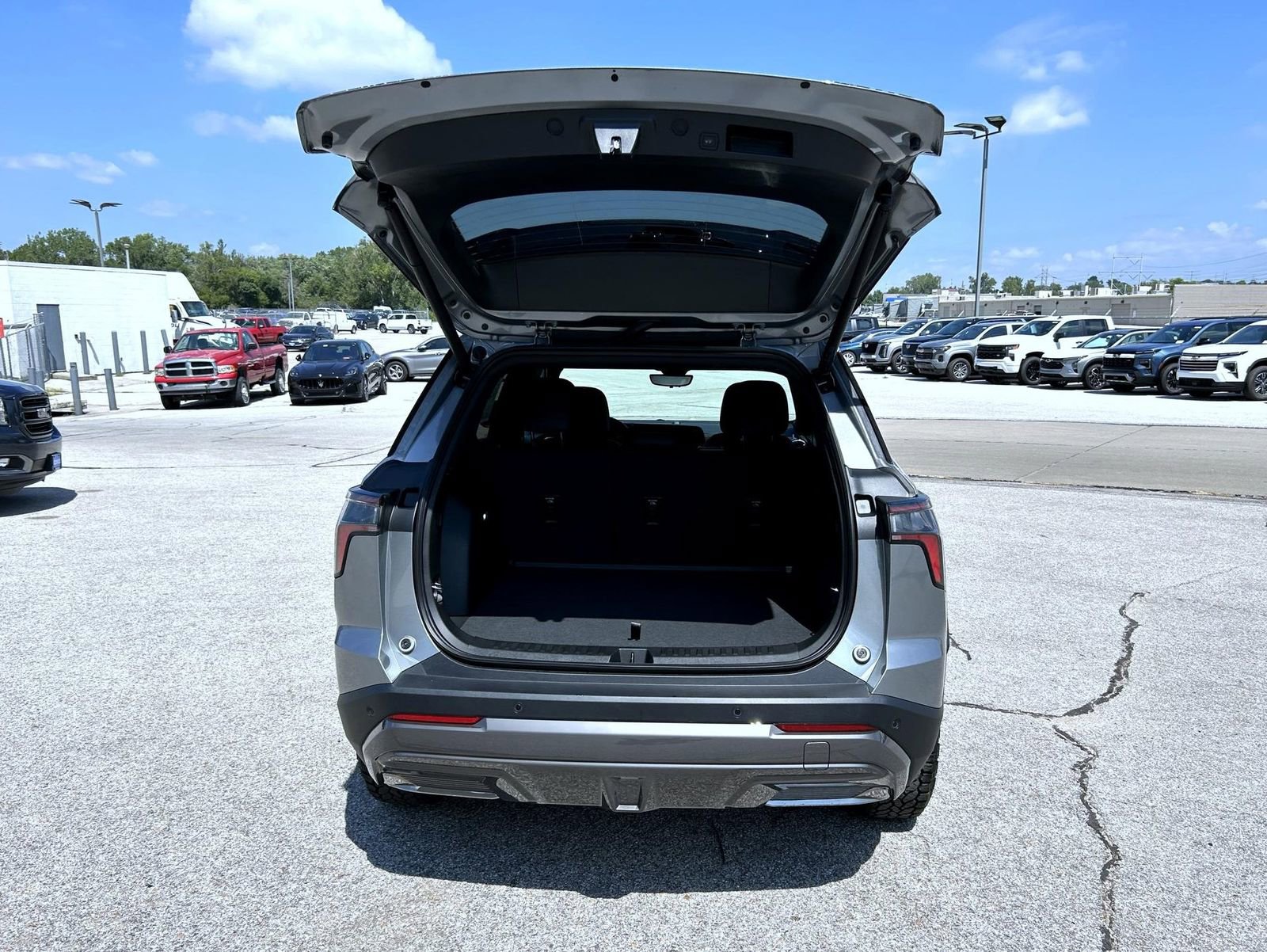 2026 Chevrolet Equinox ACTIV photo 14