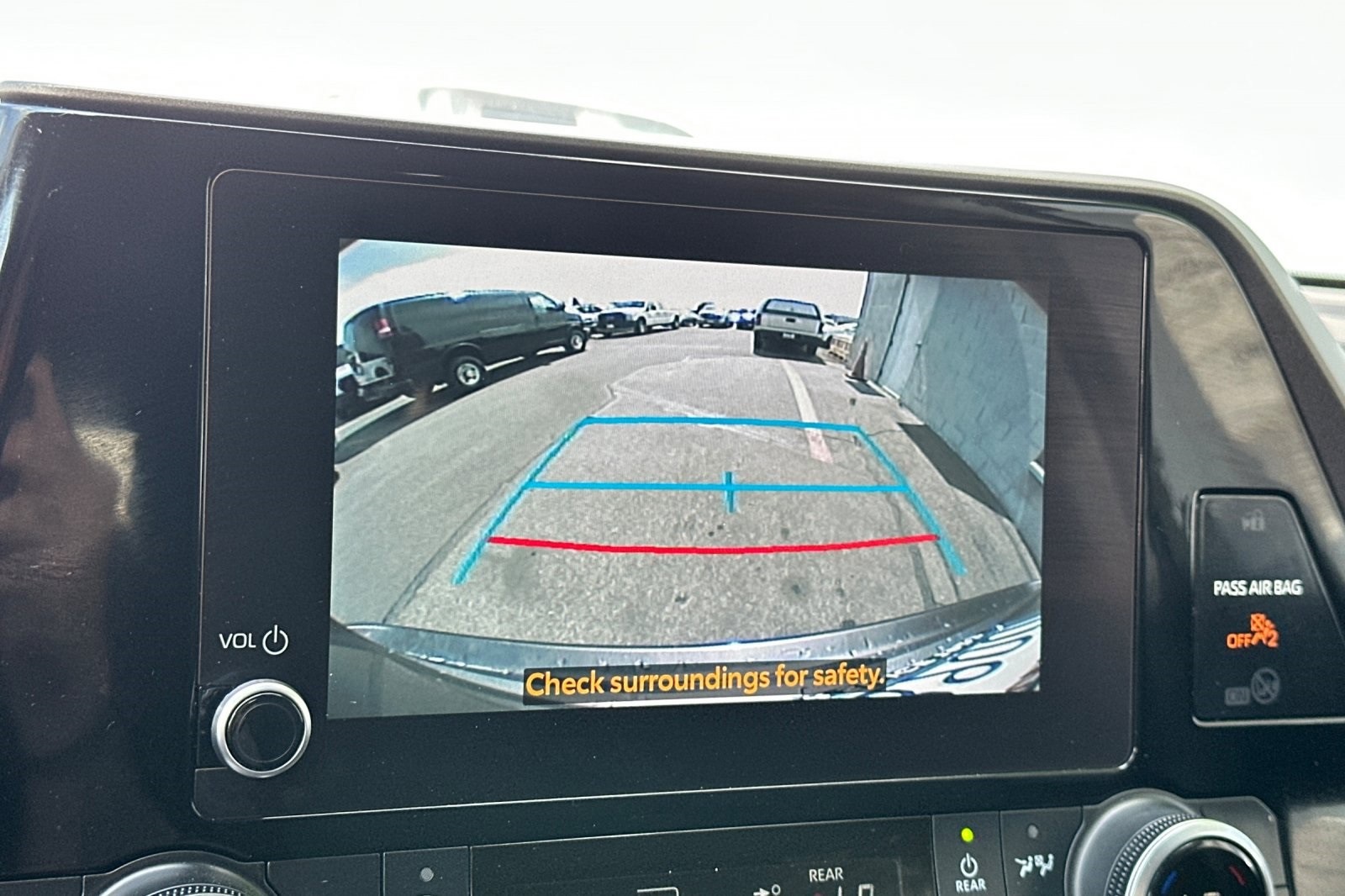 2023 Toyota Highlander L photo 21