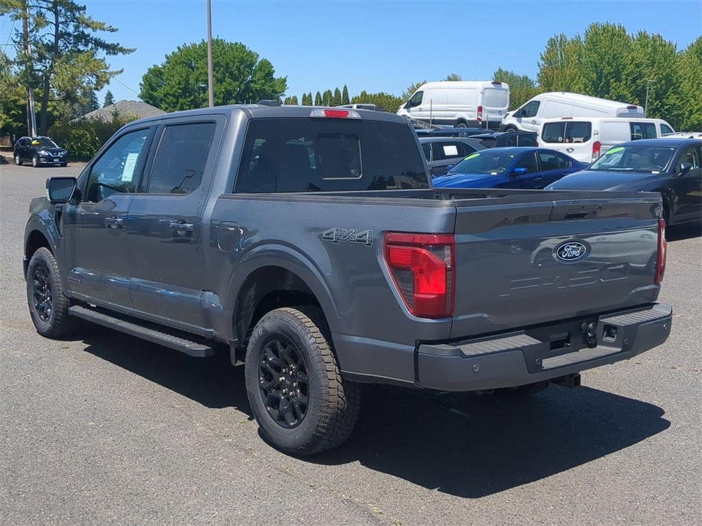 2025 Ford F-150 XLT photo 4