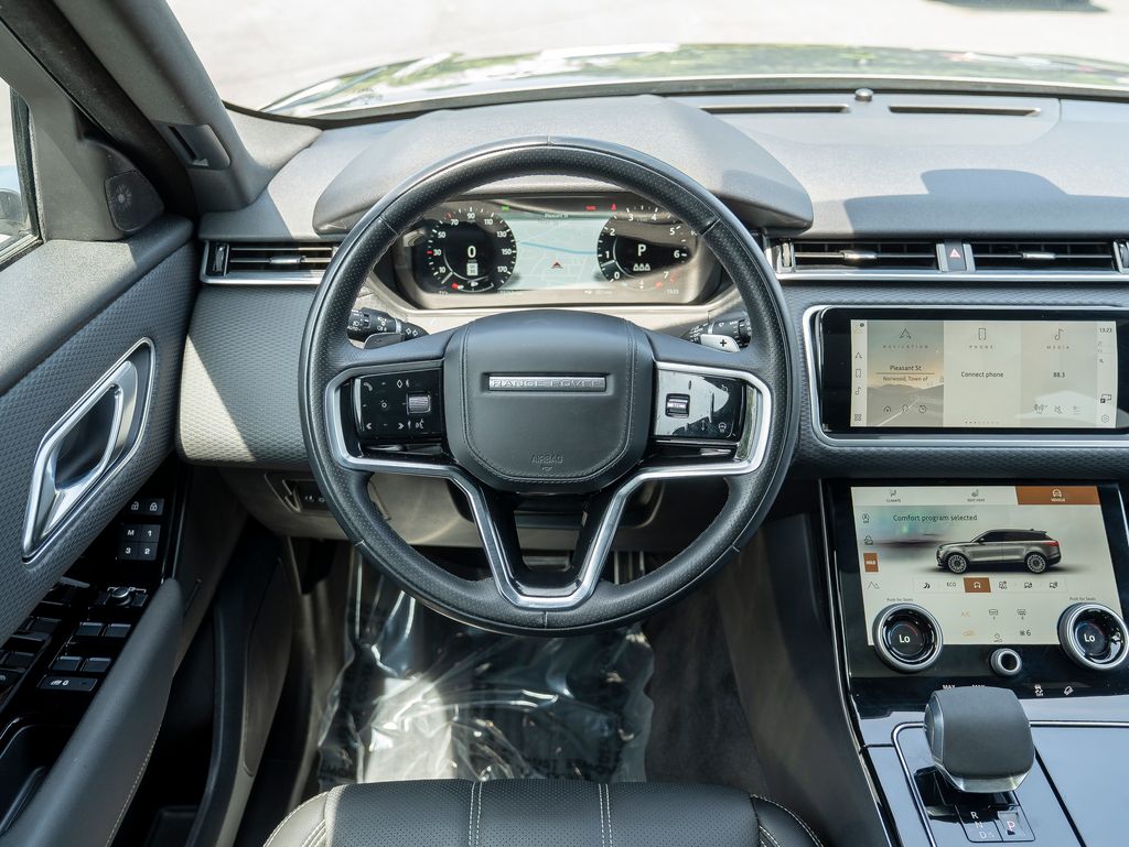 2023 Land Rover Range Rover Velar R-Dynamic S photo 12