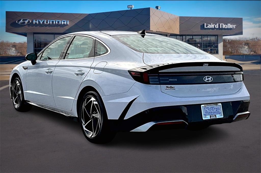 2026 Hyundai Sonata SEL Sport photo 3