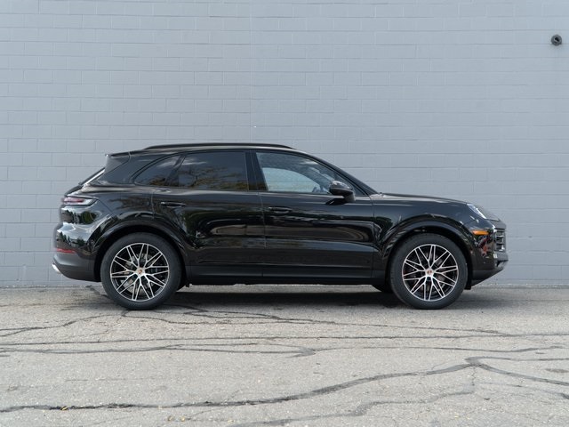 2026 Porsche Cayenne photo 8