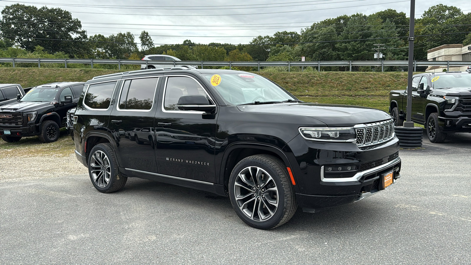 2022 Jeep Grand Wagoneer III photo 2