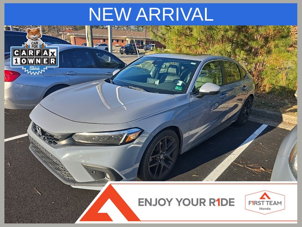 2022 Honda Civic Hatchback Sport Touring's photo