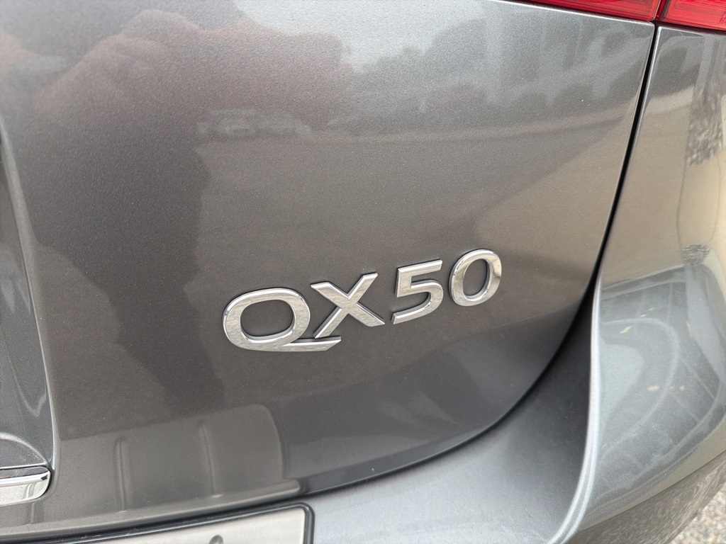 2017 Infiniti QX50 Premium photo 5