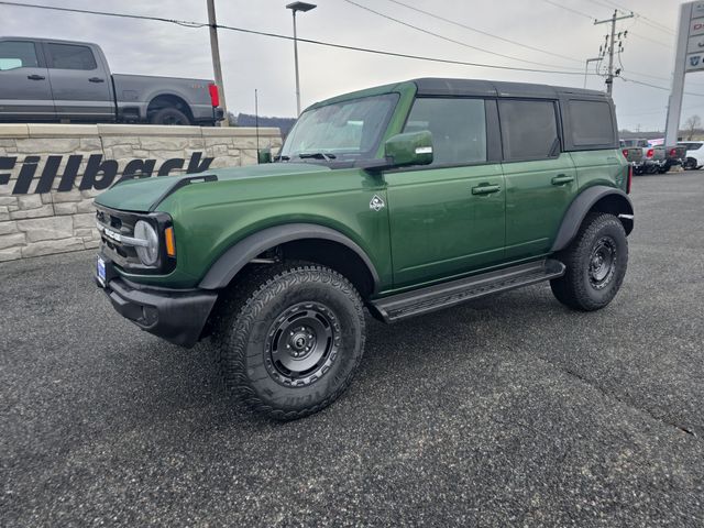 2025 Ford Bronco 4-Door Outer Banks's photo