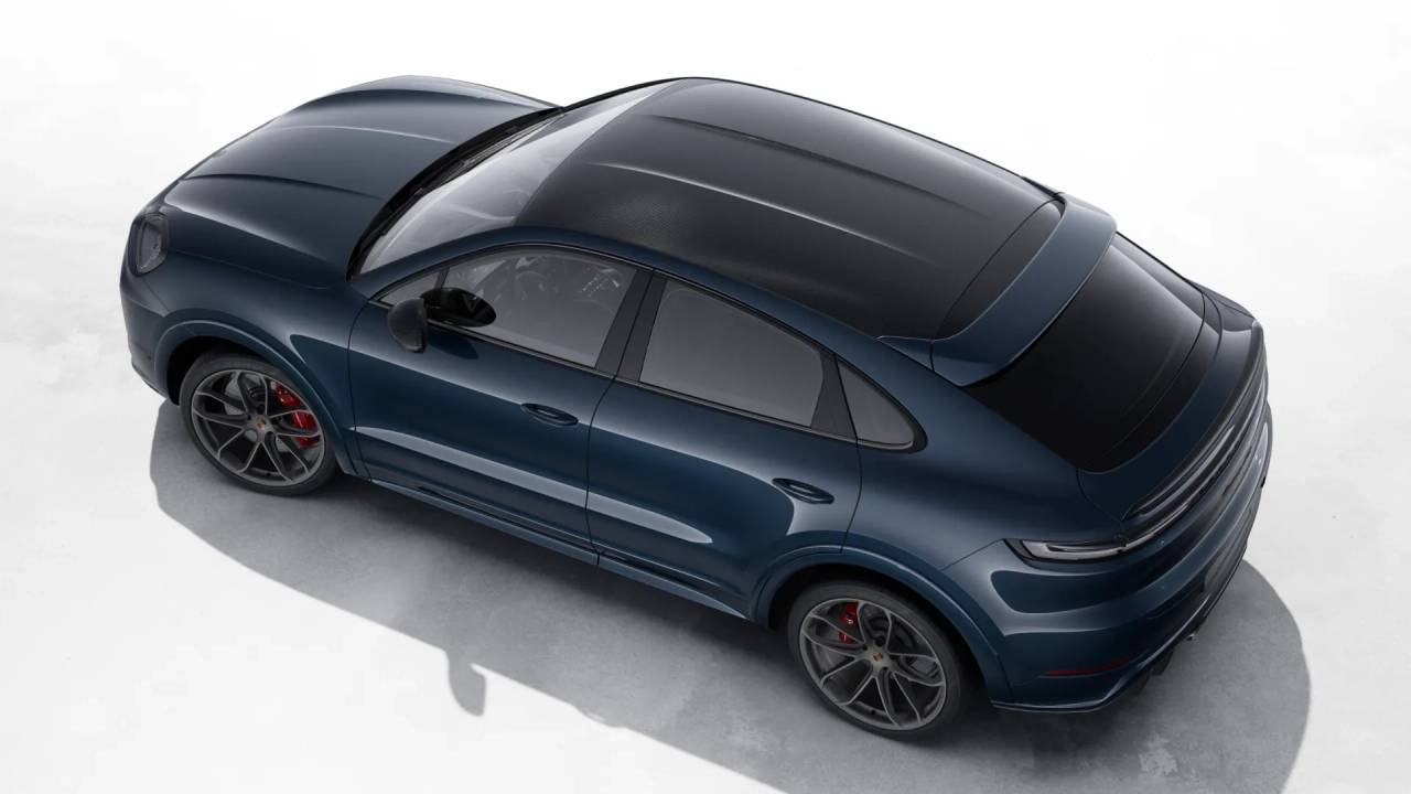 2025 Porsche Cayenne Coupe GTS photo 4