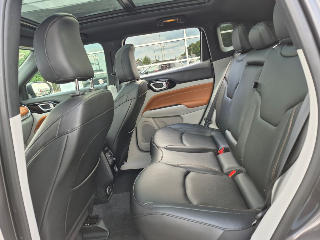 2024 Jeep Compass Limited photo 12