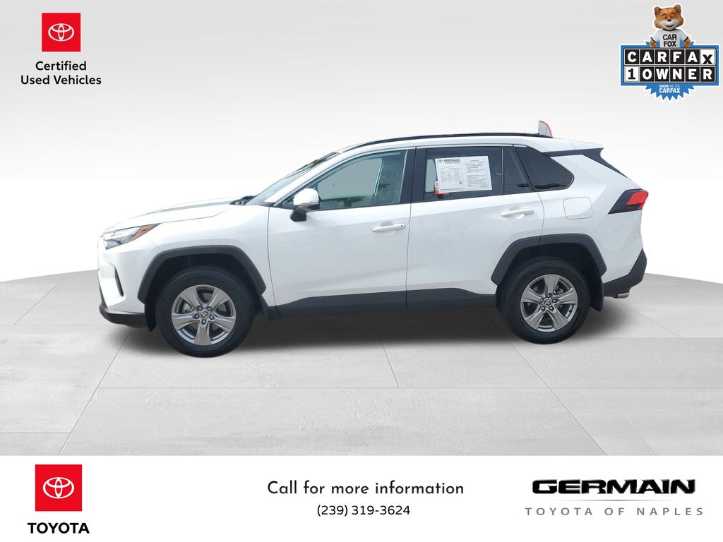 2024 Toyota RAV4 XLE photo 4
