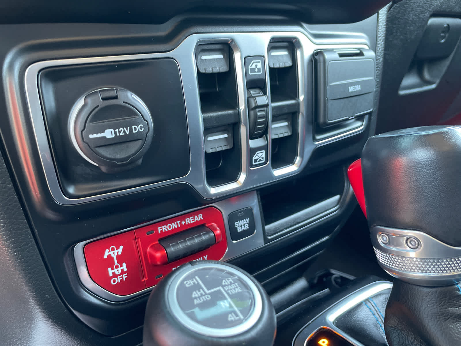 2022 Jeep Wrangler 4xe Unlimited Rubicon photo 26