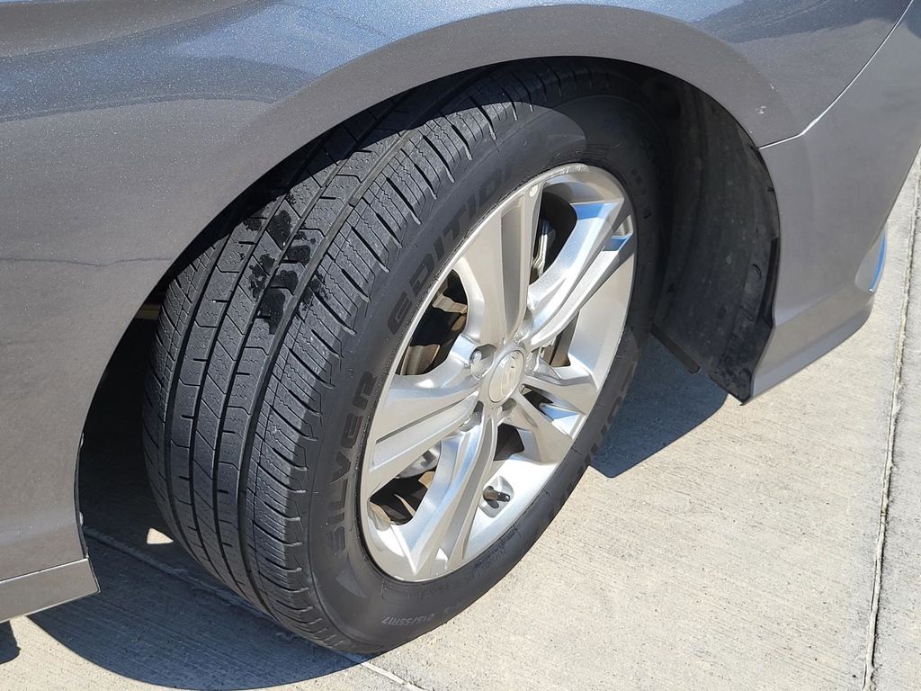 2018 Hyundai Sonata SEL photo 4