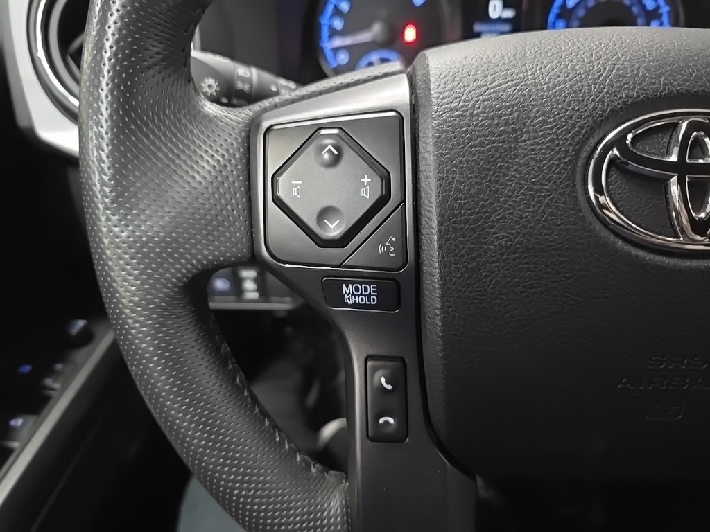 2022 Toyota Tacoma TRD Off-Road V6 photo 18