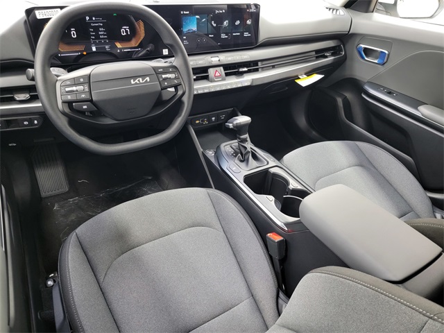 2025 Kia K4 LXS photo 30